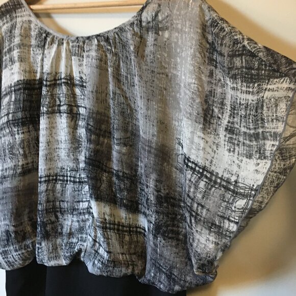 Ispiri Abstract Print 2 in 1 Flutter Sleeve & Tank Top - Picture 9 of 16